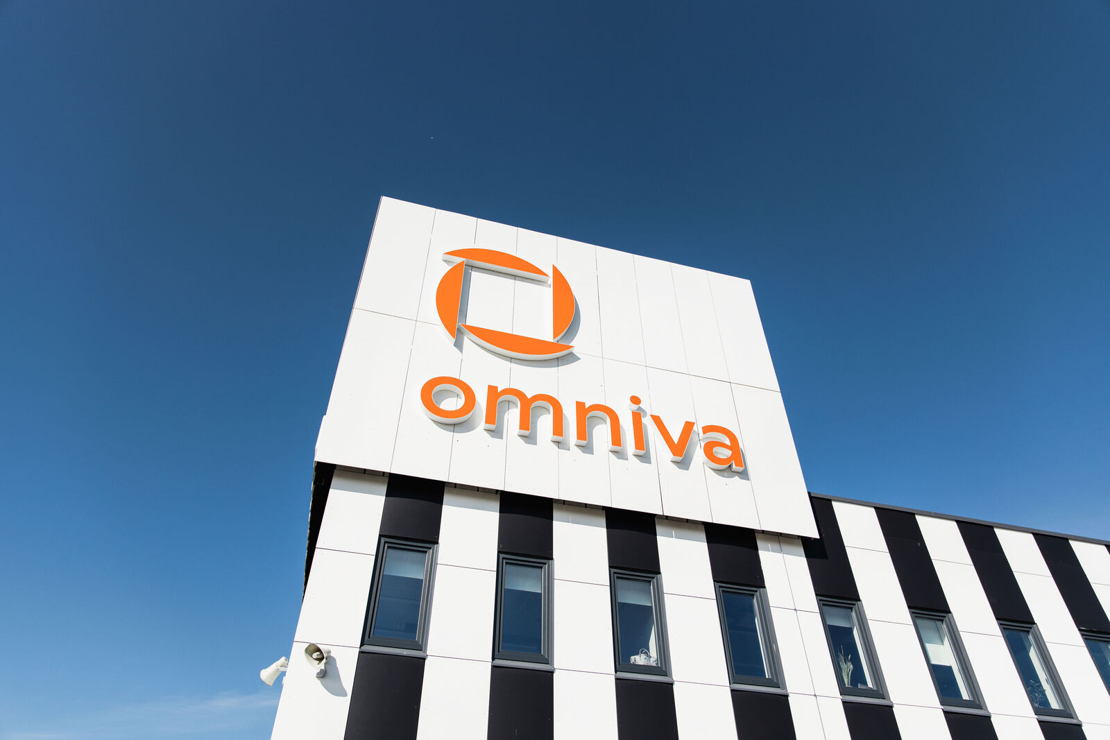 Estonia launches public auction for 100% stake in Omniva